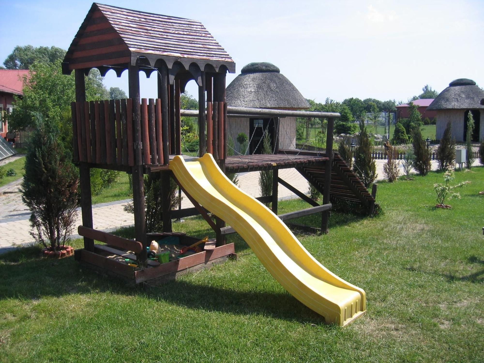 Hotel Gregor Pszczółki Buitenkant foto